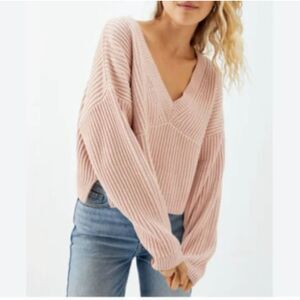 Kendall & Kylie Chunky Ribbed Knit V-Neck Cropped Sweater Pink Medium
